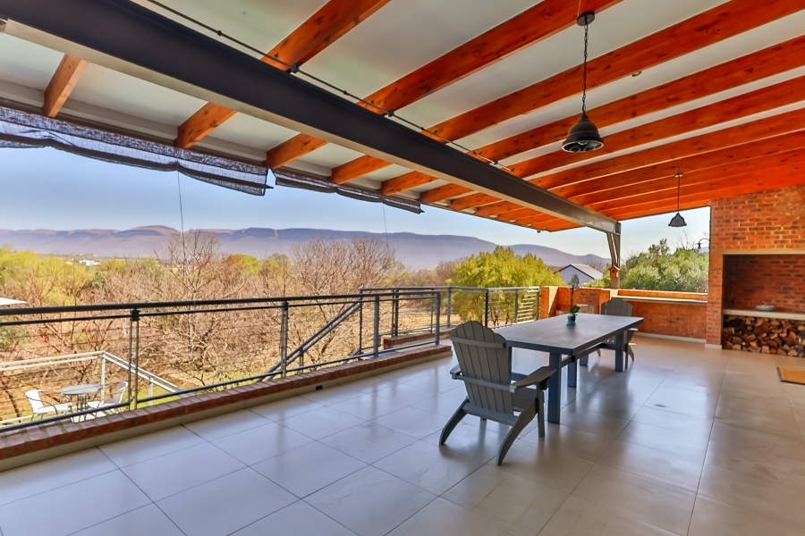 4 Bedroom Property for Sale in The Coves North West